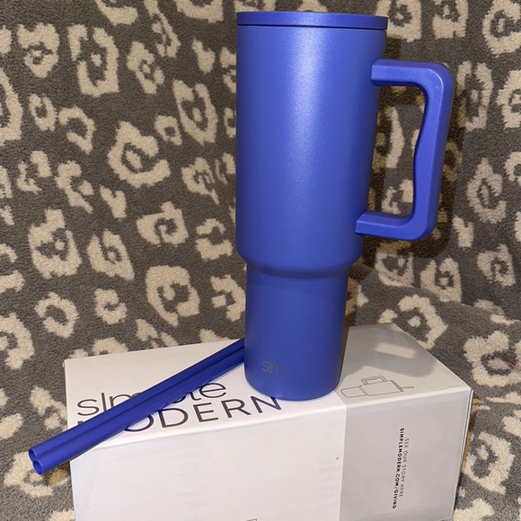 New Simple Modern TREK 40oz Tumbler in Very Peri 😍 - Picture 4 of 17
